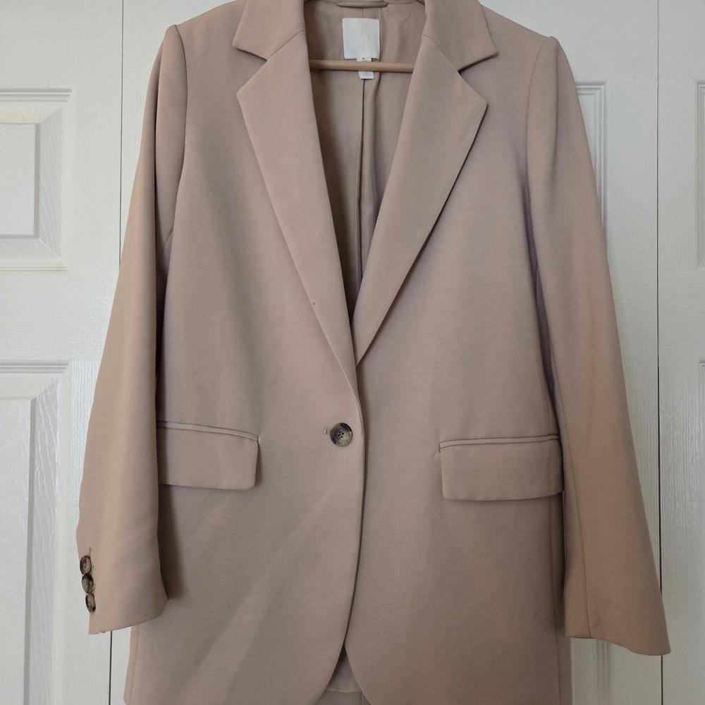 H&M Cream Blazer with Notched Lapels